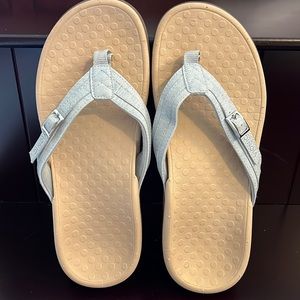 Vionic Flip Flop Sandal with silver buckle Patty